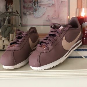 Smokey mauve cortez